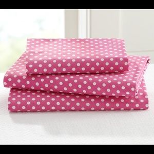 Pottery Barn Teen Dottie Sheet Set
